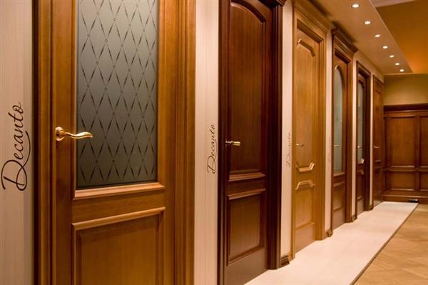 Как выбрать межкомнатные двери? Какая дверь лучше - ламинированная или ПВХ?