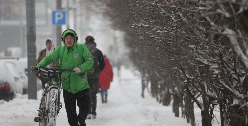 Скользкая дорожка: отношение к мигрантам может лишить Москву чистых улиц - NEWS.ru &mdash; 14.12.21