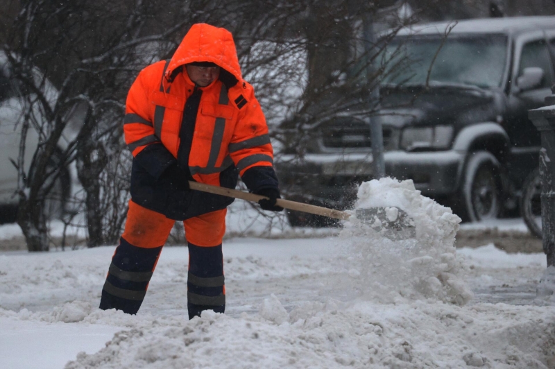 Скользкая дорожка: отношение к мигрантам может лишить Москву чистых улиц - NEWS.ru &mdash; 14.12.21